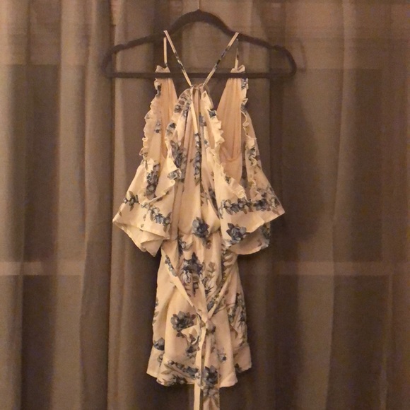 Floral off the shoulder romper - Picture 2 of 3